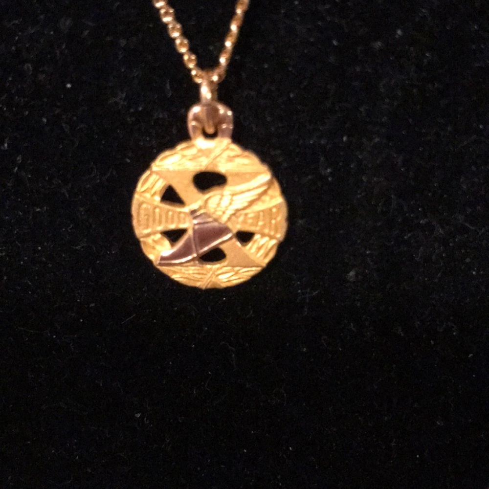 Vintage Gold plated Goodyear pendant necklace with case